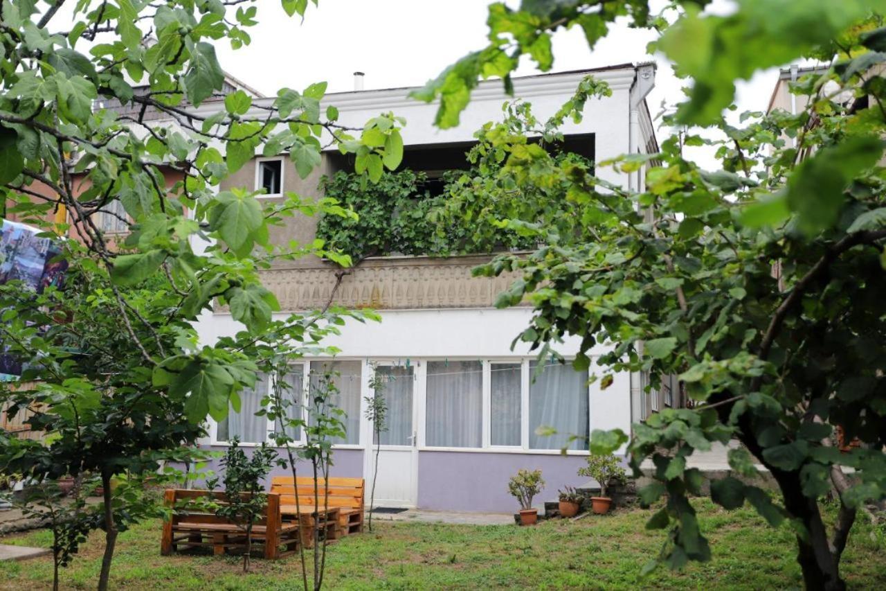 Aparthotel Rioni Kutaisi Exterior photo